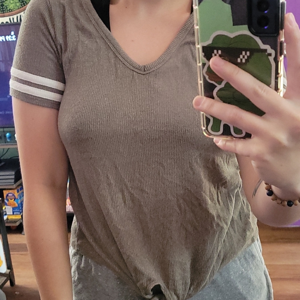 T shirt - Picture 2 of 2